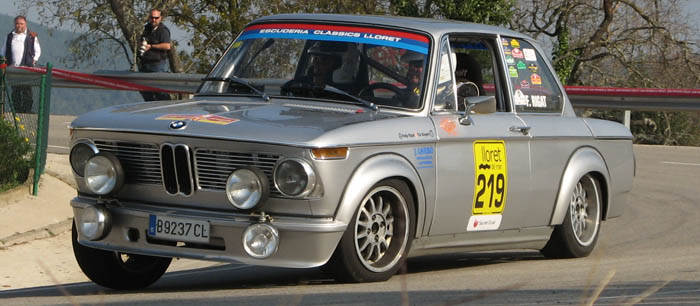 Actualment hi ha diferent cotxes preparats per nosaltres corren curses oficials